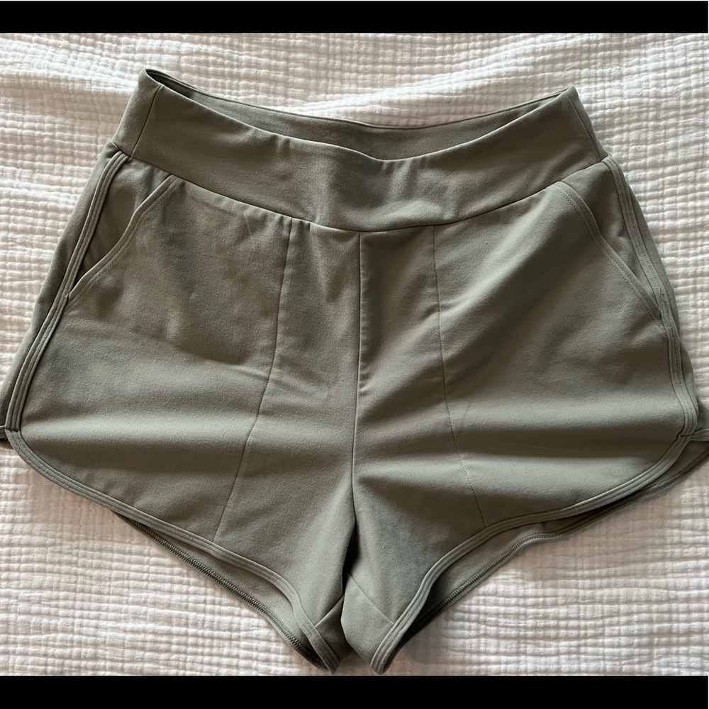 Abercrombie & Fitch High Waist shorts size medium